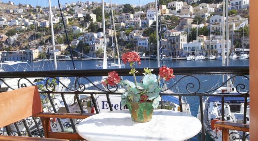Symi Blue Port Apartment Exterior foto